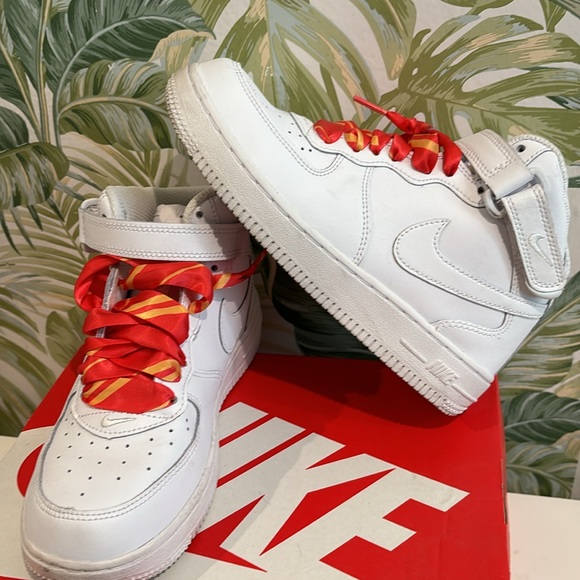 Nike Air Force 1 Mid - Picture 2 of 8